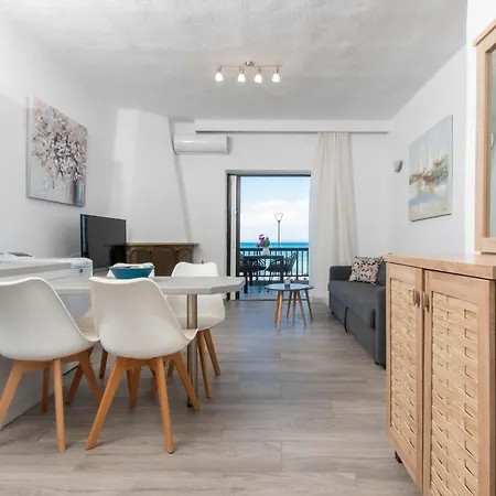 Houseloft Horizon Seafront Holiday home